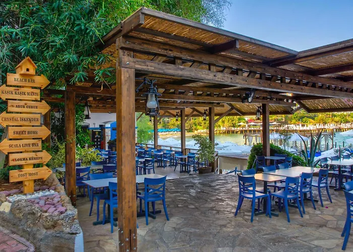 Merit Crystal Cove Hotel & Casino Karavas 